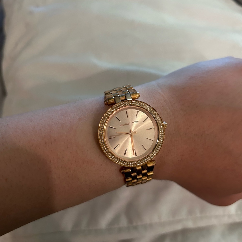 Michael Kors MK3507 Women's Stainless Steel Quartz Watch 25170 (BIN 1-30)